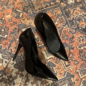 Aldo Glossy Black Pointed Heels